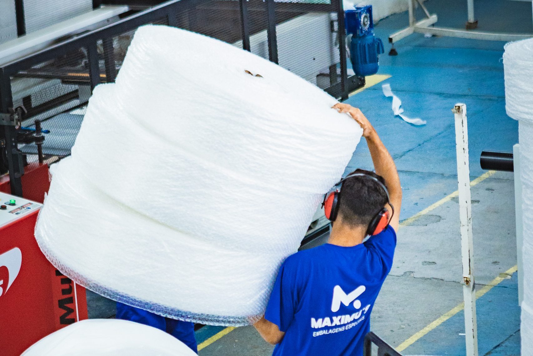 Indústria aposta em qualificação e benefícios para reverter falta de mão de obra